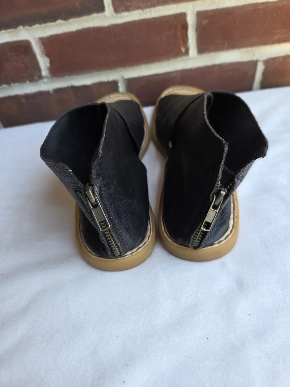 Børn Iwa Black Leather Back Zip Comfort Sandals Women’s Size 8 M